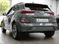 USED 2021 21 HYUNDAI KONA 64kWh Premium SUV 5dr Electric Auto (10.5kW Charger) (204 ps) SAT NAV ANDROID APPLE CARPLAY HEATED SEATS CRUISE CONTROL REAR VIEW CAMERA PARKING SENSORS 1 OWNERS EXCELLENT SERVICE HISTORY HYUNDAI WARRANTY TILL JUNE 2026