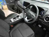 USED 2021 21 HYUNDAI KONA 64kWh Premium SUV 5dr Electric Auto (10.5kW Charger) (204 ps) SAT NAV ANDROID APPLE CARPLAY HEATED SEATS CRUISE CONTROL REAR VIEW CAMERA PARKING SENSORS 1 OWNERS EXCELLENT SERVICE HISTORY HYUNDAI WARRANTY TILL JUNE 2026