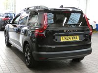 USED 2024 24 DACIA JOGGER 1.6 Hybrid EXTREME MPV 5dr Petrol Hybrid Auto Euro 6 (s/s) (140 ps) 7 SEATS SAT NAV HEATED SEATS CRUISE CONTROL PARKING SENSORS 1 OWNER SERVICE HISTORY DACIA WARRANTY TILL MARCH 2027