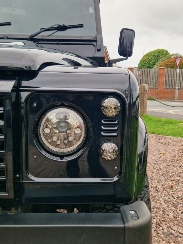 View our LAND ROVER DEFENDER