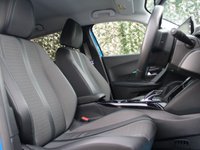 USED 2021 21 PEUGEOT E-2008 50kWh Allure SUV 5dr Electric Auto (136 ps) 