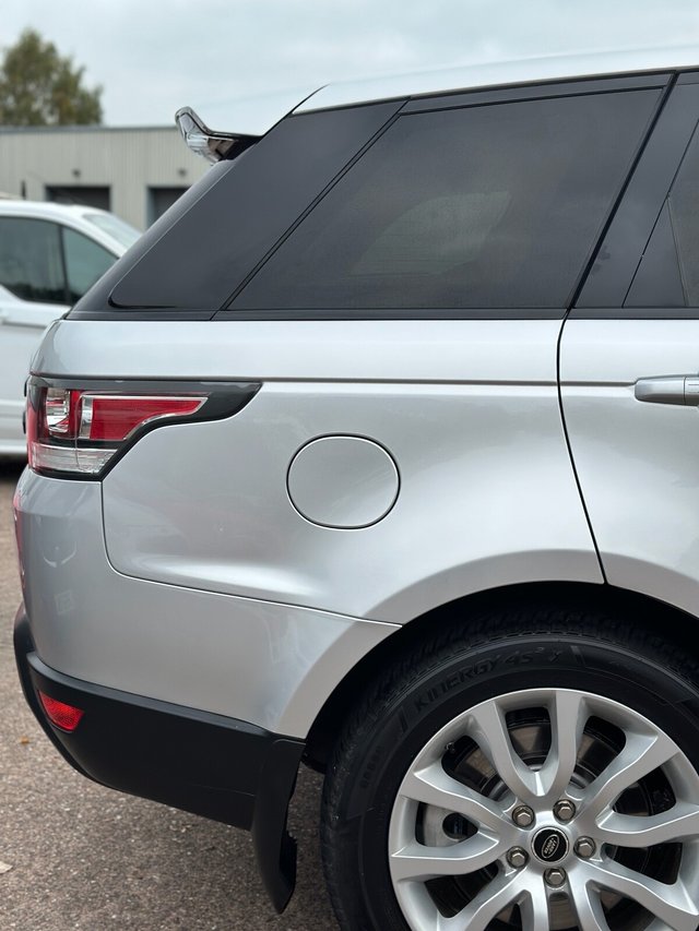 View our LAND ROVER RANGE ROVER SPORT