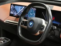 USED 2022 22 BMW IX 40 76.6kWh M Sport SUV 5dr Electric Auto xDrive (326 ps) SAT NAV LEATHER HEATED SEATS CRUISE CONTROL PARKING SENSORS 1 OWNER SERVICE HISTORY WARRANTY