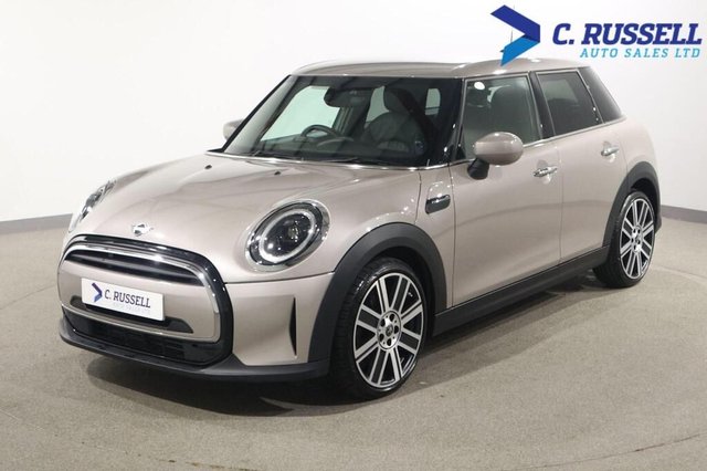 View our MINI Hatch 1.5 Cooper Exclusive Hatchback 5dr Petrol Steptronic Euro 6 (s/s) (136 ps)