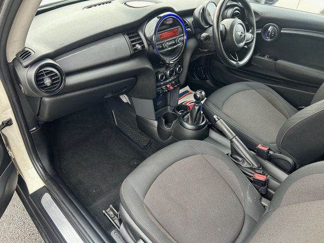2014 MINI HATCH - Photo 9