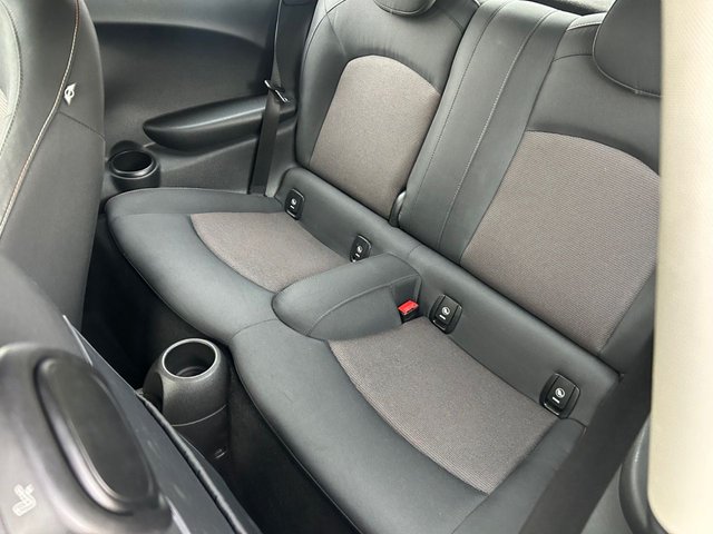 2014 MINI HATCH - Photo 10