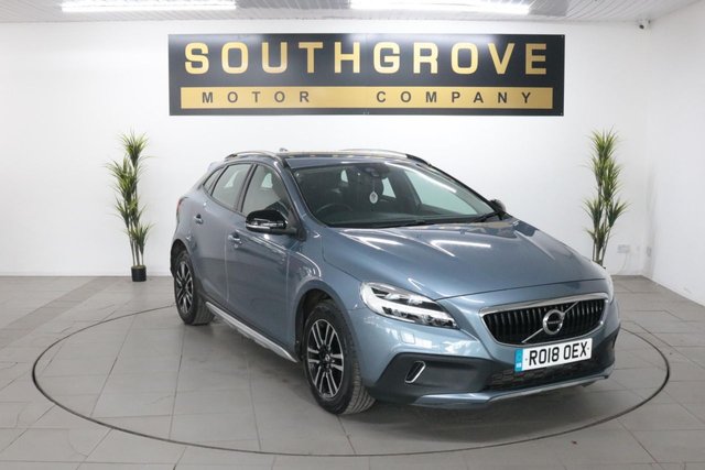 2018 VOLVO V40 CROSS COUNTRY