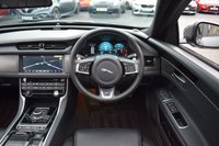 USED 2017 17 JAGUAR XF 3.0d V6 S Saloon 4dr Diesel Auto Euro 6 (s/s) (300 ps) PAN ROOF / PRO NAV / MERIDIAN