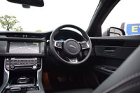 USED 2017 17 JAGUAR XF 3.0d V6 S Saloon 4dr Diesel Auto Euro 6 (s/s) (300 ps) PAN ROOF / PRO NAV / MERIDIAN