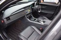 USED 2017 17 JAGUAR XF 3.0d V6 S Saloon 4dr Diesel Auto Euro 6 (s/s) (300 ps) PAN ROOF / PRO NAV / MERIDIAN