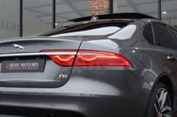 USED 2017 17 JAGUAR XF 3.0d V6 S Saloon 4dr Diesel Auto Euro 6 (s/s) (300 ps) PAN ROOF / PRO NAV / MERIDIAN