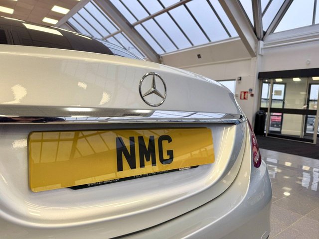 2018 Mercedes-Benz C-Class 2.1L Amg Line 4dr - Photo 9