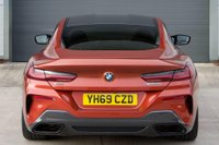 USED 2019 69 BMW 8 SERIES 4.4 M850i V8 Steptronic xDrive Euro 6 (s/s) 2dr CARBON ROOF-SUNSET ORANGE-HUD