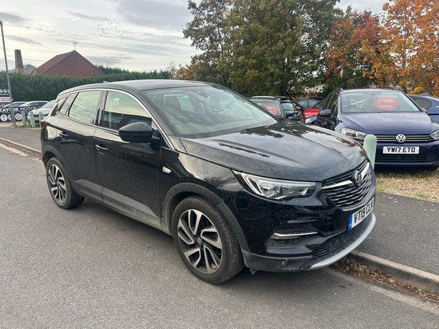 2019 Vauxhall Grandland X 1.2L Tech Line Nav 5dr - Photo 2