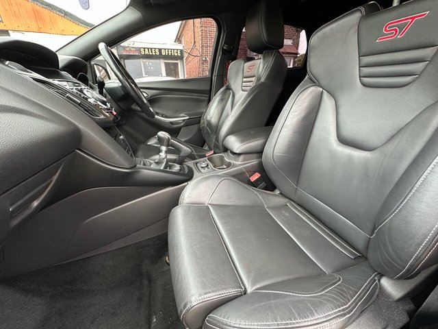 2014 Ford Focus 2L St-3 5dr - Photo 8