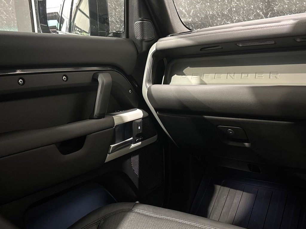 USED 2023 73 LAND ROVER DEFENDER 3.0 D250 MHEV SE Hard Top SUV 5dr Diesel Auto 4WD MWB Euro 6 (s/s) (250 ps) REAR SEATS|JLR WARRANTY