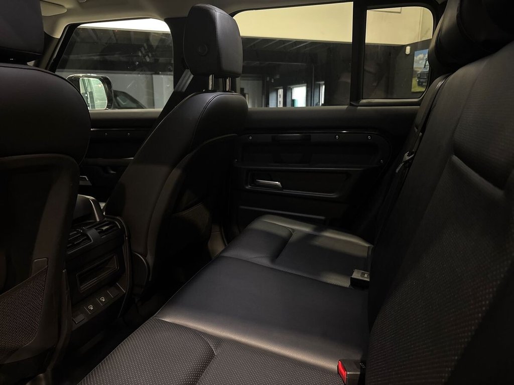 USED 2023 73 LAND ROVER DEFENDER 3.0 D250 MHEV SE Hard Top SUV 5dr Diesel Auto 4WD MWB Euro 6 (s/s) (250 ps) REAR SEATS|JLR WARRANTY