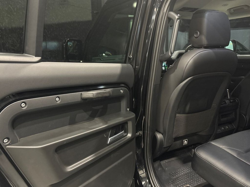 USED 2023 73 LAND ROVER DEFENDER 3.0 D250 MHEV SE Hard Top SUV 5dr Diesel Auto 4WD MWB Euro 6 (s/s) (250 ps) REAR SEATS|JLR WARRANTY