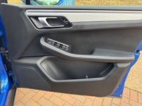 USED 2016 65 PORSCHE MACAN 3.0 TD V6 S SUV Sapphire Blue Diesel PDK 4WD Euro 6 (s/s) (258 ps) PANORAMIC SUNROOF HEATED LEATHER/ALCANTARA PRIVACY GLASS FRONT AND REAR PARK SENSORS WITH REVERSE CAMERA