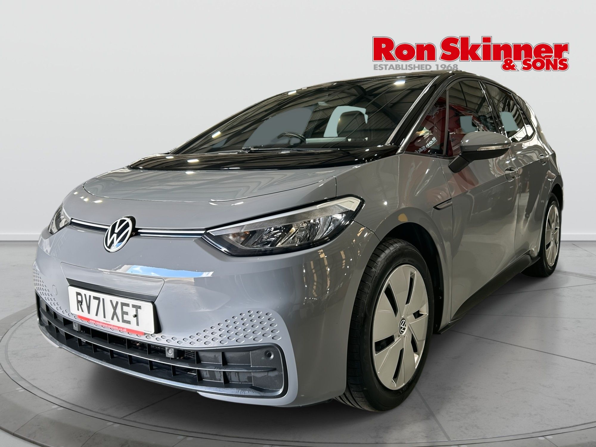 USED 2021 71 VOLKSWAGEN ID.3 Pro Performance 58kWh Life Hatchback 5dr Electric Auto (204 ps) Hatchback