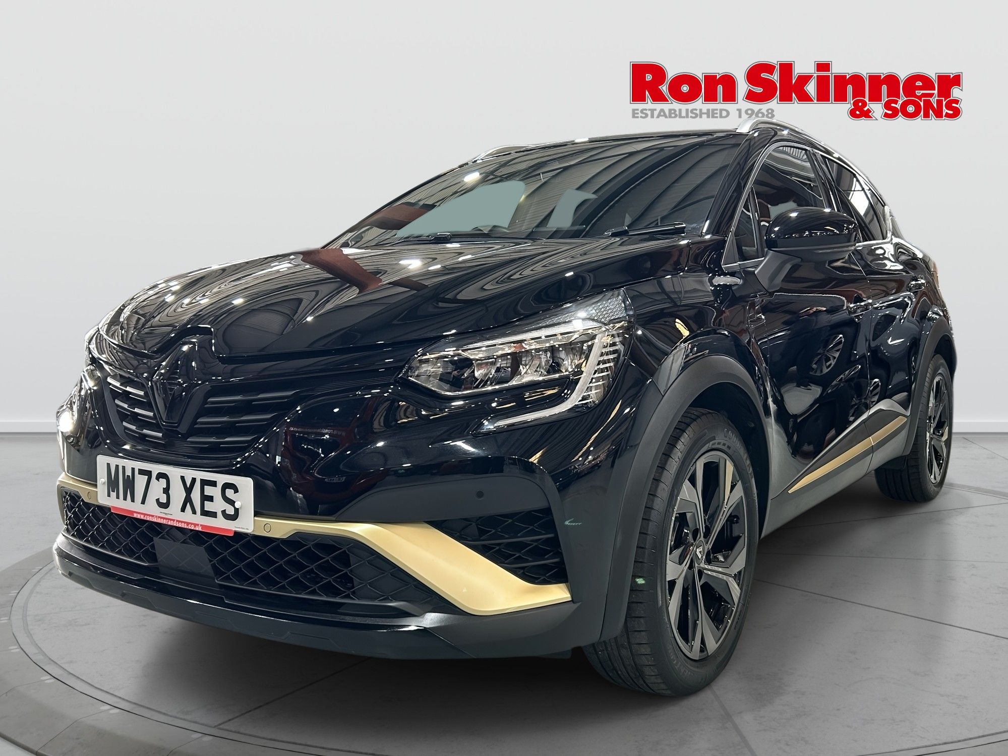 USED 2023 73 RENAULT CAPTUR 1.6 E-TECH 9.8kWh E-Tech engineered SUV 5dr Petrol Plug-in Hybrid Auto Euro 6 (s/s) (160 ps) 