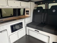 USED 2020 20 VOLKSWAGEN TRANSPORTER T6.1 2.0 TDI STARTLINE BUSINESS A/C SWB CANDY WHITE AND STARLIGHT BLUE / 20" ALLOYS WHEELS / CRUISE / APPLE CAR PLAY