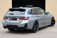 USED 2022 72 BMW 3 SERIES 330E 12kWh M SPORT TOURING  M SPORT PRO & VIS PACKS BODYKIT 19"