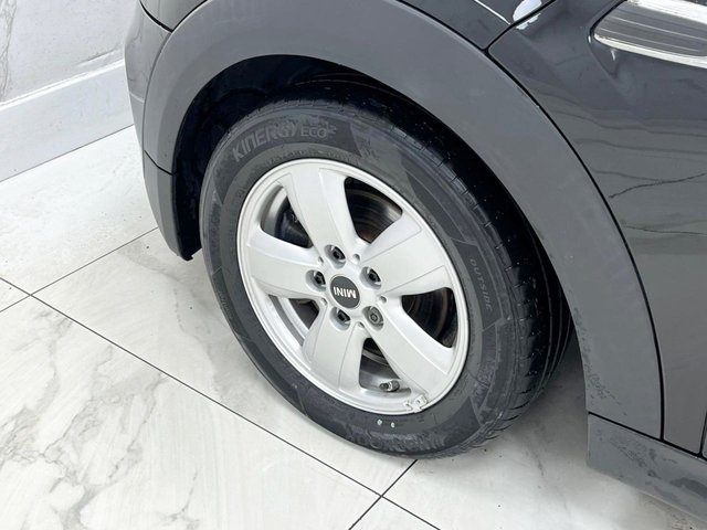 2020 MINI Hatch 1.5L Cooper Classic 3dr - Photo 9