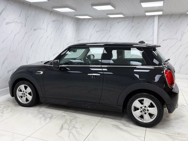 2020 MINI Hatch 1.5L Cooper Classic 3dr - Photo 8