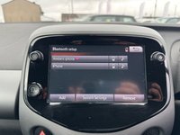 USED 2021 71 TOYOTA AYGO 1.0 VVT-i x-play Hatchback 5dr Petrol Manual Euro 6 (s/s) (71 ps) REVERSING CAMERA+ DAYTIME RUNNING LIGHTS+ LANE KEEPING ASSIST+ TRACTION CONTROL+ CRASH SENSOR+ CLIMATE CONTROL+ BLUETOOTH+ DAB+ USB+ AUX+ 15 INCH ALLOY WHEELS+