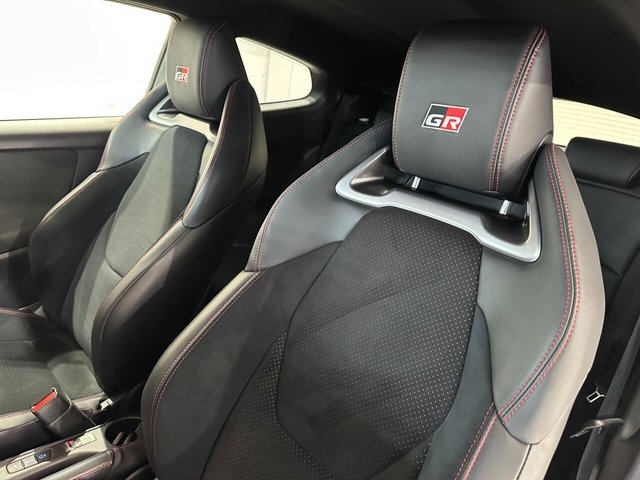 2021 TOYOTA YARIS - Photo 5