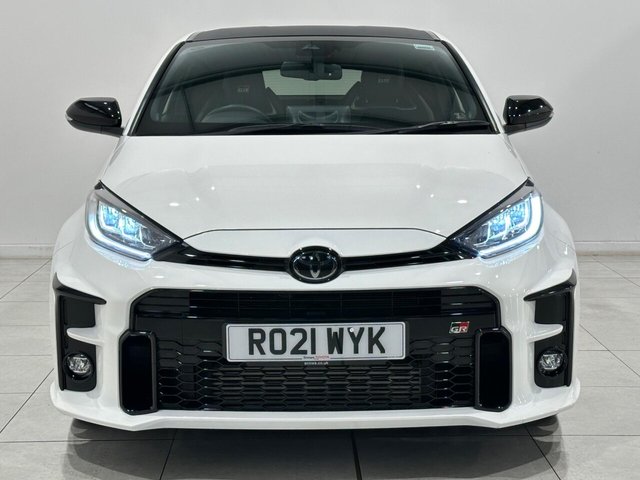 2021 TOYOTA YARIS - Photo 2