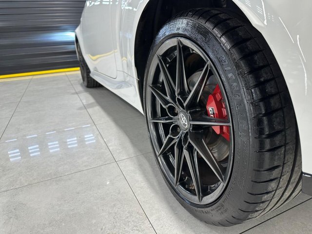 2021 TOYOTA YARIS - Photo 10