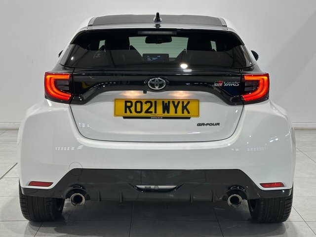 2021 TOYOTA YARIS - Photo 4