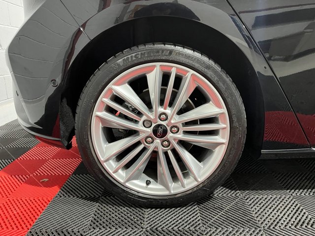 2019 FORD FOCUS 1.0T EcoBoost Vignale Hatchback 5dr Petrol Manual Euro 6 (s/s) (125 ps) - Photo 10