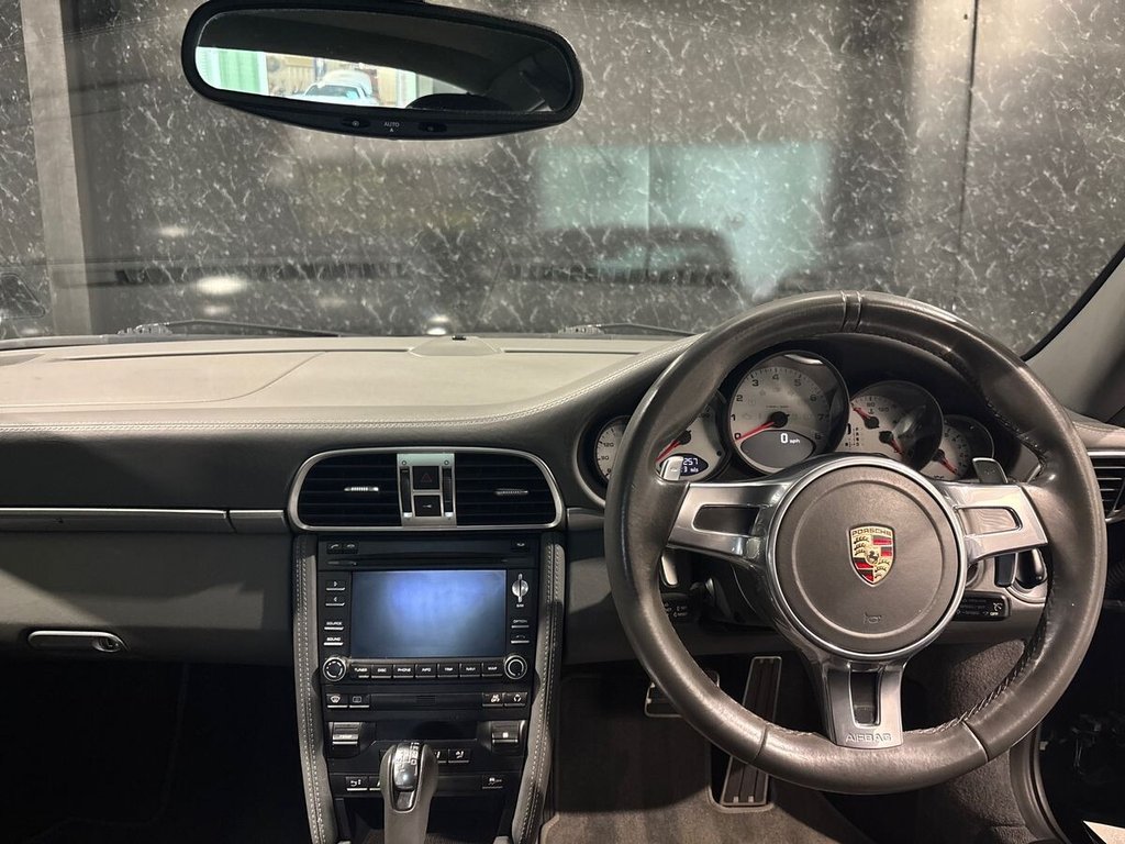 USED 2011 K PORSCHE 911 3.8 997 Carrera S Coupe 2dr Petrol PDK (240 g/km, 385 bhp) JUST HAD MAJOR SERVICE|3 OWNER