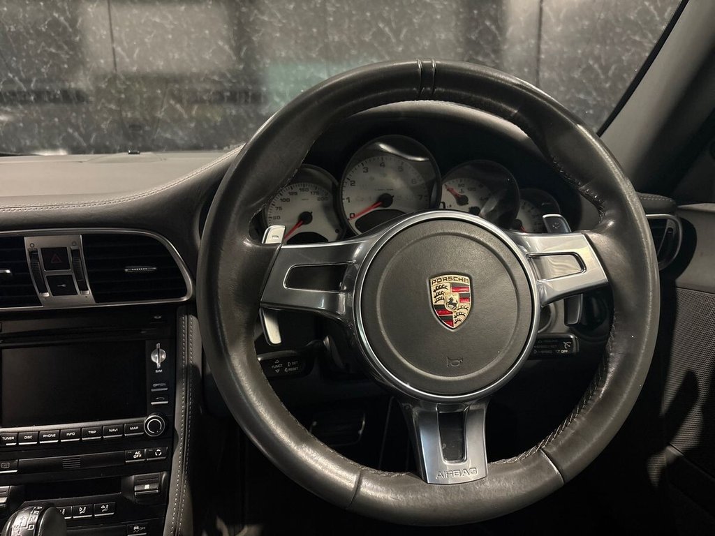 USED 2011 K PORSCHE 911 3.8 997 Carrera S Coupe 2dr Petrol PDK (240 g/km, 385 bhp) JUST HAD MAJOR SERVICE|3 OWNER