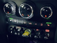 USED 2021 71 MINI Electric Hatch Cooper SE 32.6kWh Level 2 Hatchback 3dr Electric Auto (184 ps) British Racing Green | Heated Seats | Apple CarPlay | Reversing Camera / Parking Sensors | Ambient Lighting