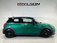 USED 2021 71 MINI Electric Hatch Cooper SE 32.6kWh Level 2 Hatchback 3dr Electric Auto (184 ps) British Racing Green | Heated Seats | Apple CarPlay | Reversing Camera / Parking Sensors | Ambient Lighting
