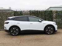 USED 2021 71 VOLKSWAGEN ID.4 Pro Performance 77kWh Family SUV 5dr Electric Auto (204 ps) 