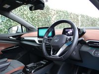 USED 2021 71 VOLKSWAGEN ID.4 Pro Performance 77kWh Family SUV 5dr Electric Auto (204 ps) 