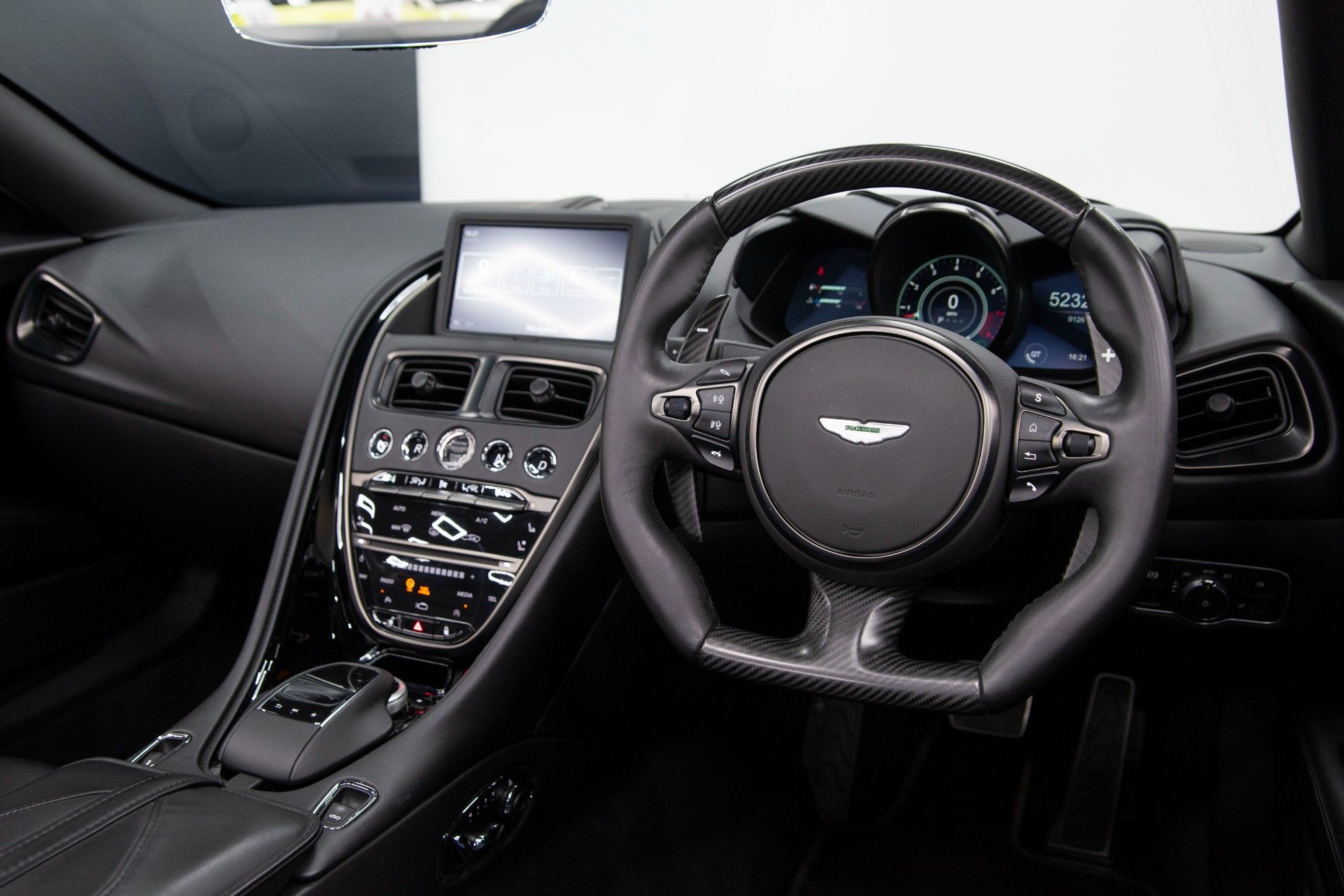 USED 2020 20 ASTON MARTIN DBS 5.2 V12 BiTurbo Superleggera Volante 