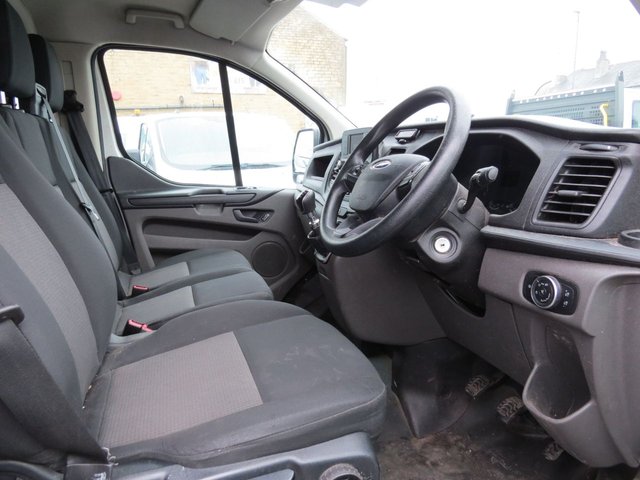 2021 Ford Transit Custom 2L Leader 5dr - Photo 4