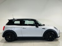 USED 2021 71 MINI Electric Hatch Cooper SE 32.6kWh Level 2 Hatchback 3dr Electric Auto (184 ps) Apple CarPlay|Heated Seats|Keyless Entry|AA Inspected