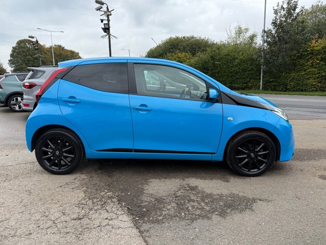 2018 TOYOTA AYGO - Photo 3