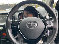 USED 2015 15 TOYOTA AYGO 1.0 VVT-i x-clusiv Hatchback 5dr Petrol Manual Euro 5 Euro 5 (68 ps) 2 OWNER+&pound;20 ROAD TAX+NEW MOT
