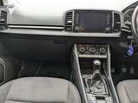 USED 2018 68 SKODA KAROQ 2.0 TDI SE Technology SUV 5dr Diesel Manual 4WD Euro 6 (s/s) (150 ps) 17'' ALLOY WHEELS , FRONT AND REAR PARKING SENSORS, SERVICE HISTORY - LATEST NOV.2025, APPLE CARPLAY / ANDOID AUTO , BLUETOOH CONNECTIVITY , CRUISE CONTROL , SAT NAV