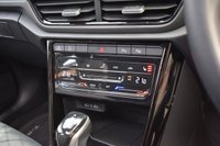 USED 2024 73 VOLKSWAGEN T-ROC 1.5 TSI R-Line SUV 5dr Petrol DSG Euro 6 (s/s) (150 ps) PANORAMIC ROOF / REAR CAMERA