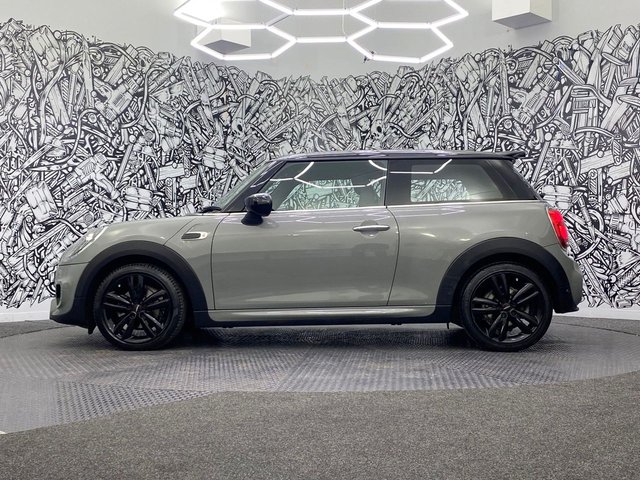 2020 MINI Hatch 1.5L Cooper Sport 3dr - Photo 12