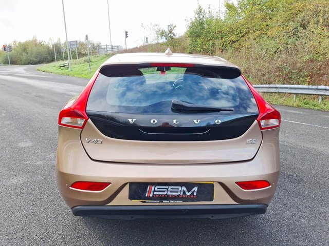 2015 VOLVO V40 - Photo 11